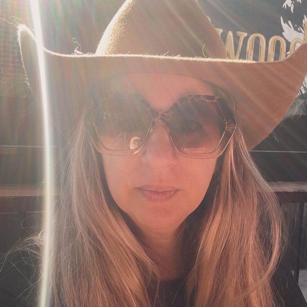 Meet your Posher, Rita